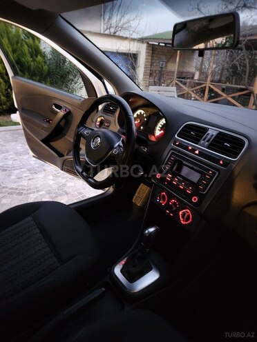 Volkswagen Polo 2019, 131,000 km - 1.6 l - Bakı
