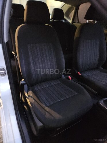 Volkswagen Polo 2019, 131,000 km - 1.6 l - Bakı