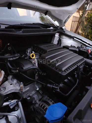 Volkswagen Polo 2019, 131,000 km - 1.6 l - Bakı