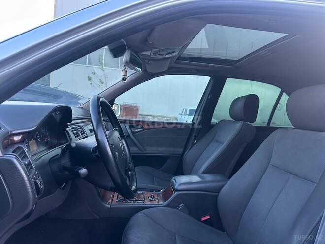 Mercedes E 320 2001, 389,756 km - 3.2 l - Bakı