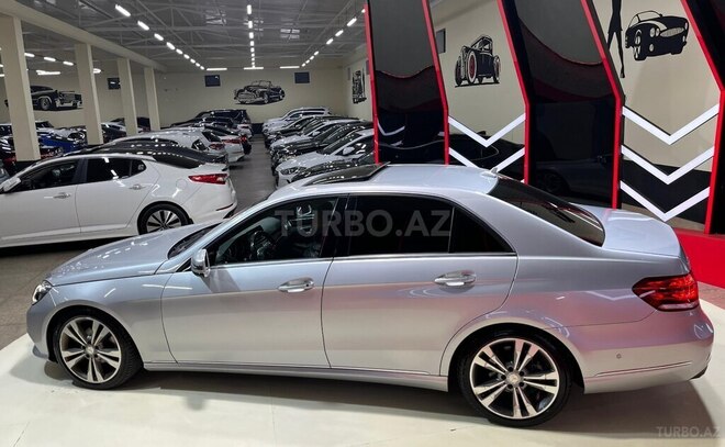 Mercedes E 220 d-4