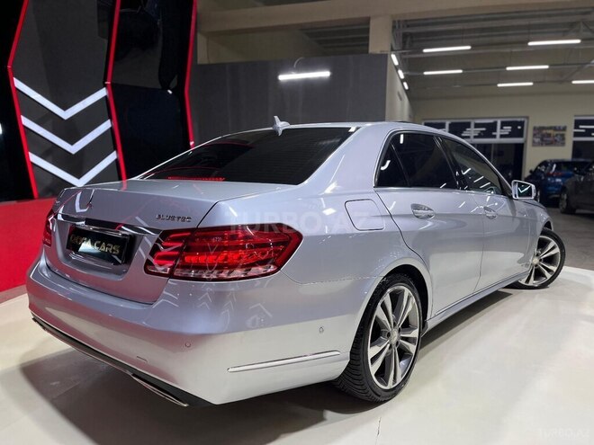 Mercedes E 220 d-8