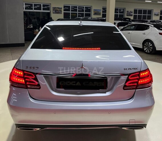 Mercedes E 220 d-9