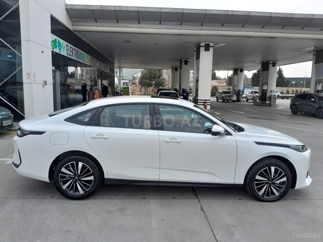 Changan Qiyuan A05 2025, 0 km - 1.5 л - Bakı