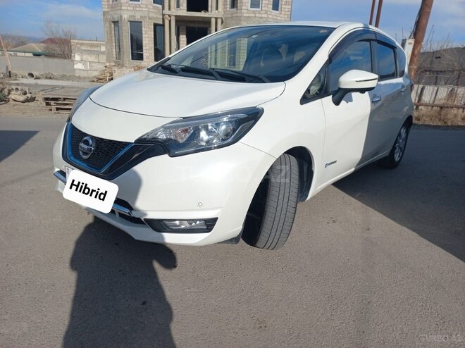 Nissan Note-2