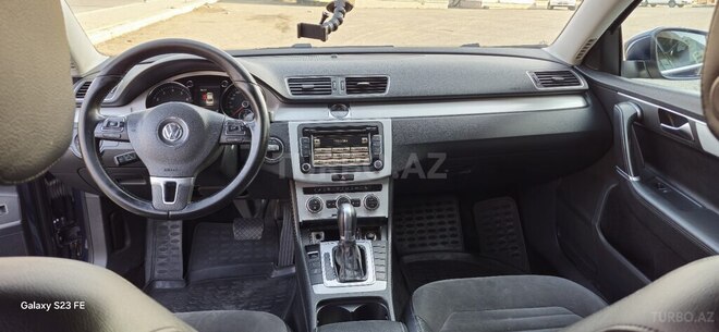 Volkswagen Passat 2014, 320,000 km - 1.8 l - Şəmkir