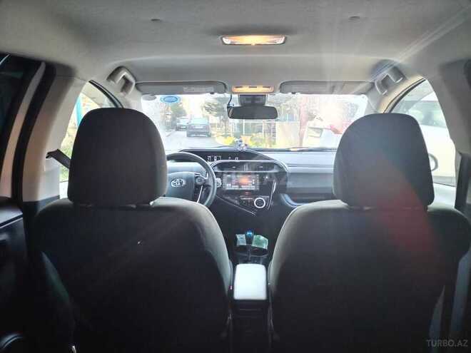 Toyota Aqua 2017, 67,500 km - 1.5 л - Bakı