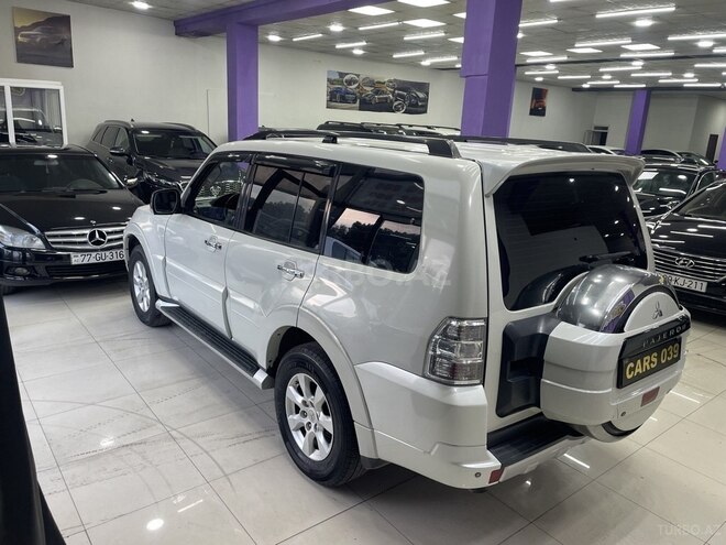 Mitsubishi Pajero-14