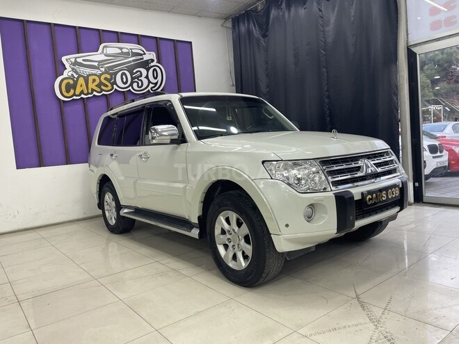 Mitsubishi Pajero-2