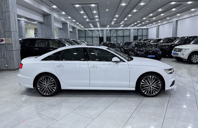 Audi A6-4
