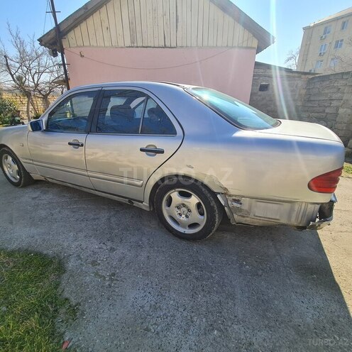 Mercedes E 240 1998, 282,680 km - 2.4 l - Sumqayıt