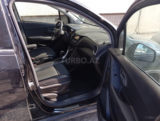 Chevrolet Trax-12
