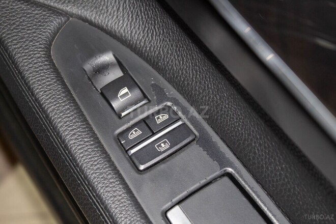 BMW 750-23