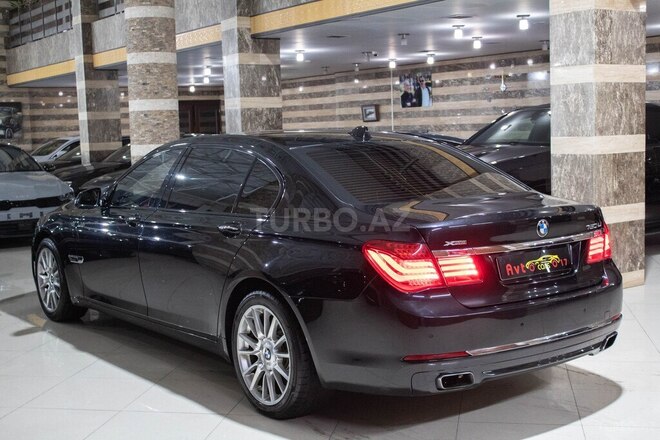 BMW 750-7