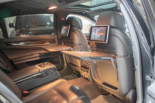 BMW 750-16