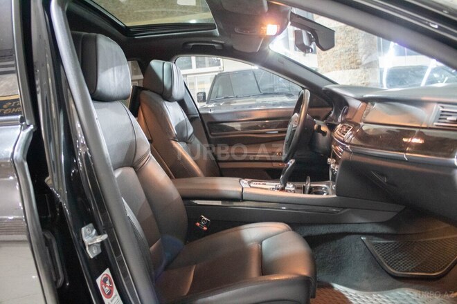 BMW 750-17