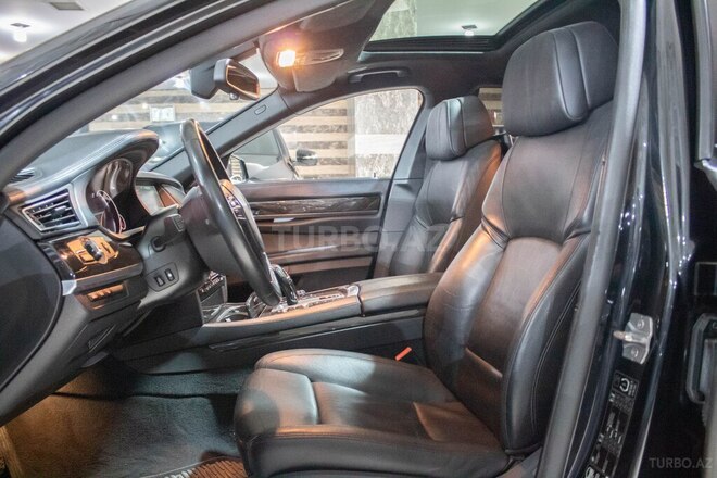 BMW 750-13