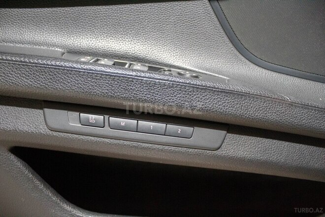 BMW 750-28