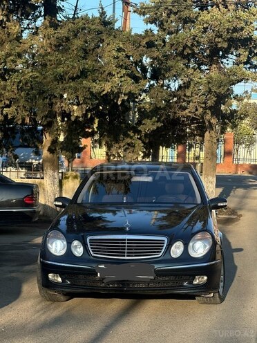 Mercedes E 220 d-3