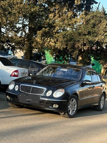 Mercedes E 220 d-1