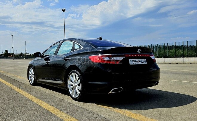 Hyundai Grandeur 2016, 200,000 km - 2.2 l - Bakı
