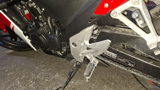 Honda CBR 400-9