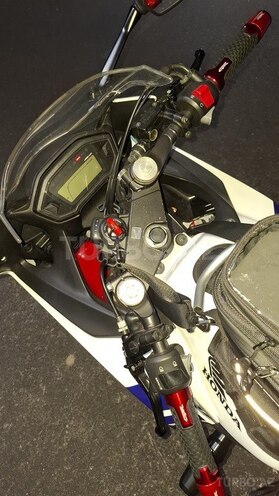 Honda CBR 400-11