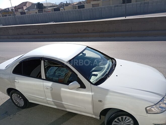 Nissan Sunny 2011, 300,000 km - 1.6 l - Bakı