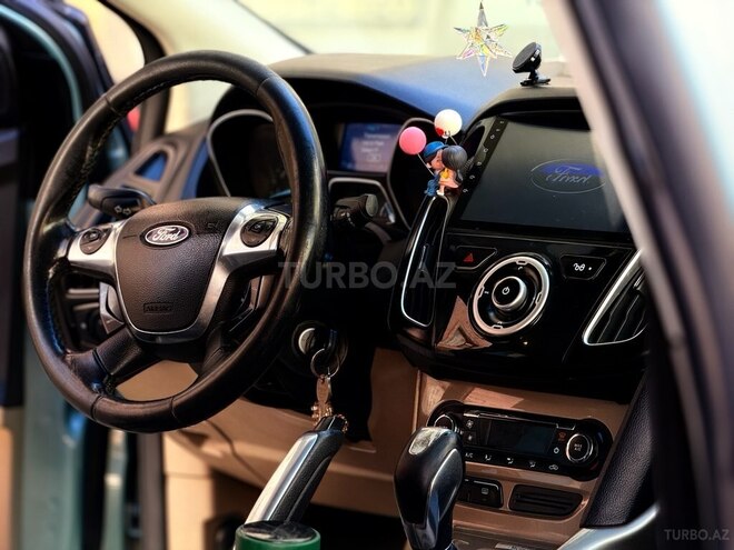 Ford Focus 2012, 318,000 km - 2.0 l - Bakı