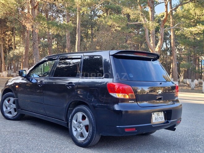 Mitsubishi Airtrek-9