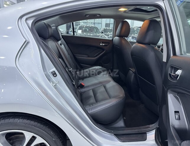 Kia Forte-13