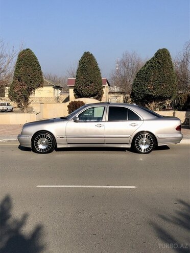 Mercedes E 320 2000, 498,000 km - 3.2 l - Horadiz