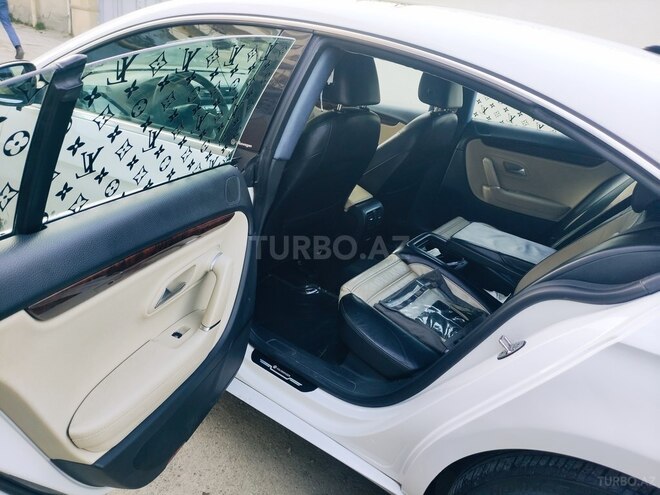 Volkswagen Passat CC-11
