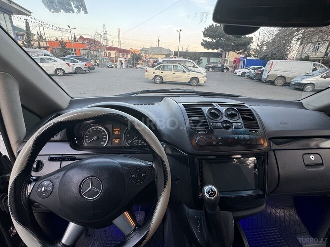 Mercedes Viano-4
