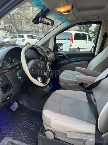 Mercedes Viano-5