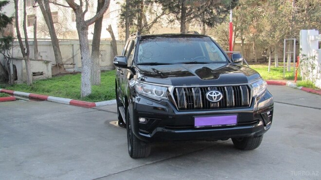 Toyota Land Cruiser Prado-12