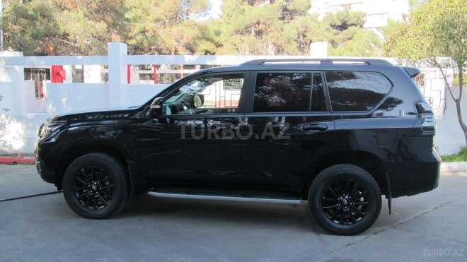 Toyota Land Cruiser Prado-6