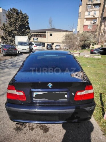 BMW 320-3