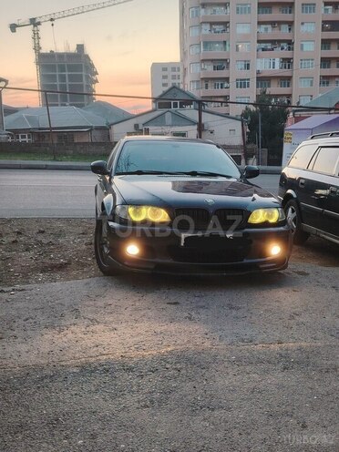 BMW 320-1