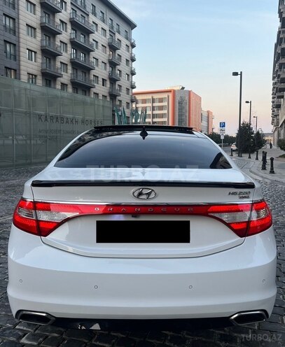 Hyundai Grandeur-10