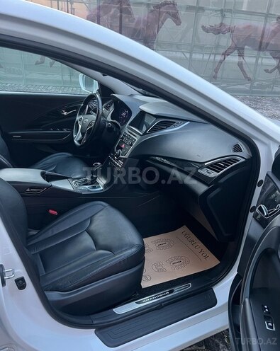 Hyundai Grandeur-15
