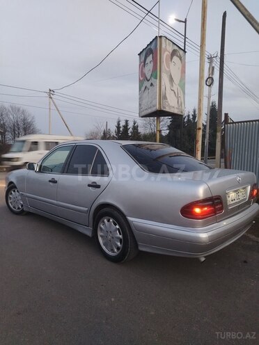 Mercedes E 220 d 1996, 758,900 km - 2.2 l - Masallı