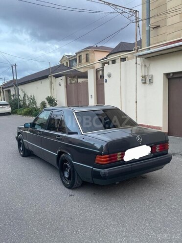 Mercedes 190 1993, 300,000 km - 2.0 l - Sumqayıt