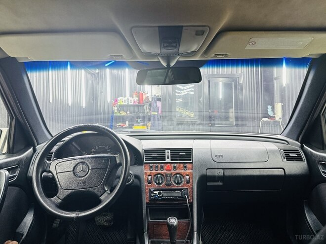 Mercedes C 220 d 1999, 349,000 km - 2.2 л - Bakı