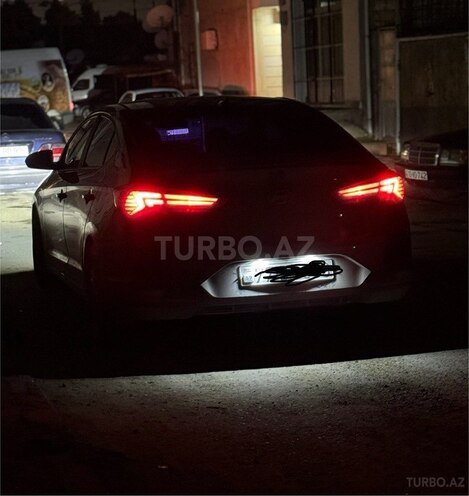 Hyundai Elantra 2019, 90,700 km - 2.0 l - Bakı