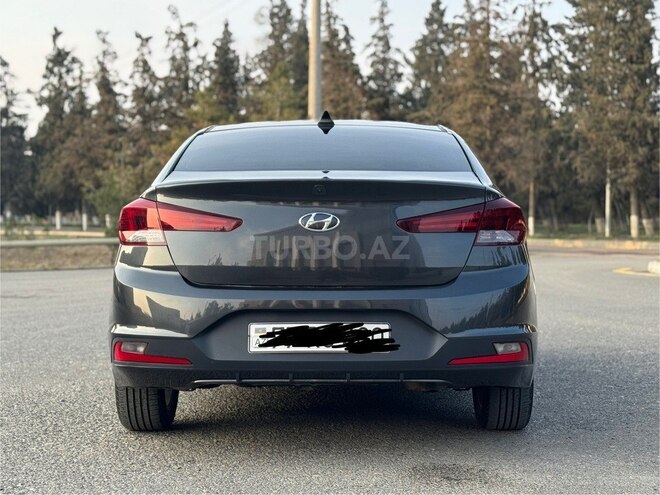 Hyundai Elantra 2019, 90,700 km - 2.0 l - Bakı