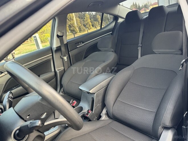 Hyundai Elantra 2019, 90,700 km - 2.0 l - Bakı