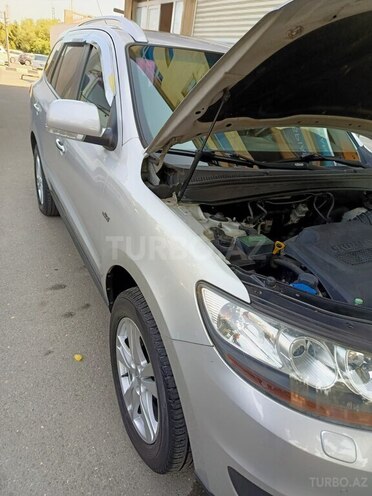 Hyundai Santa Fe-10