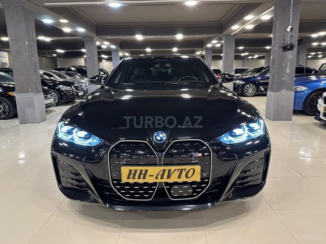 BMW i4-4