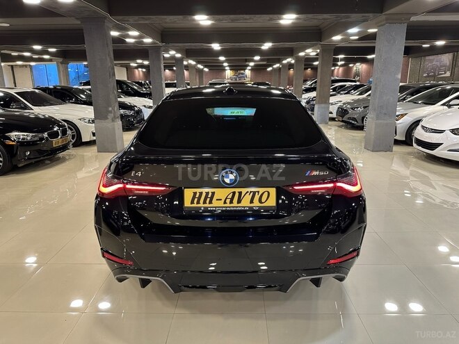 BMW i4-7